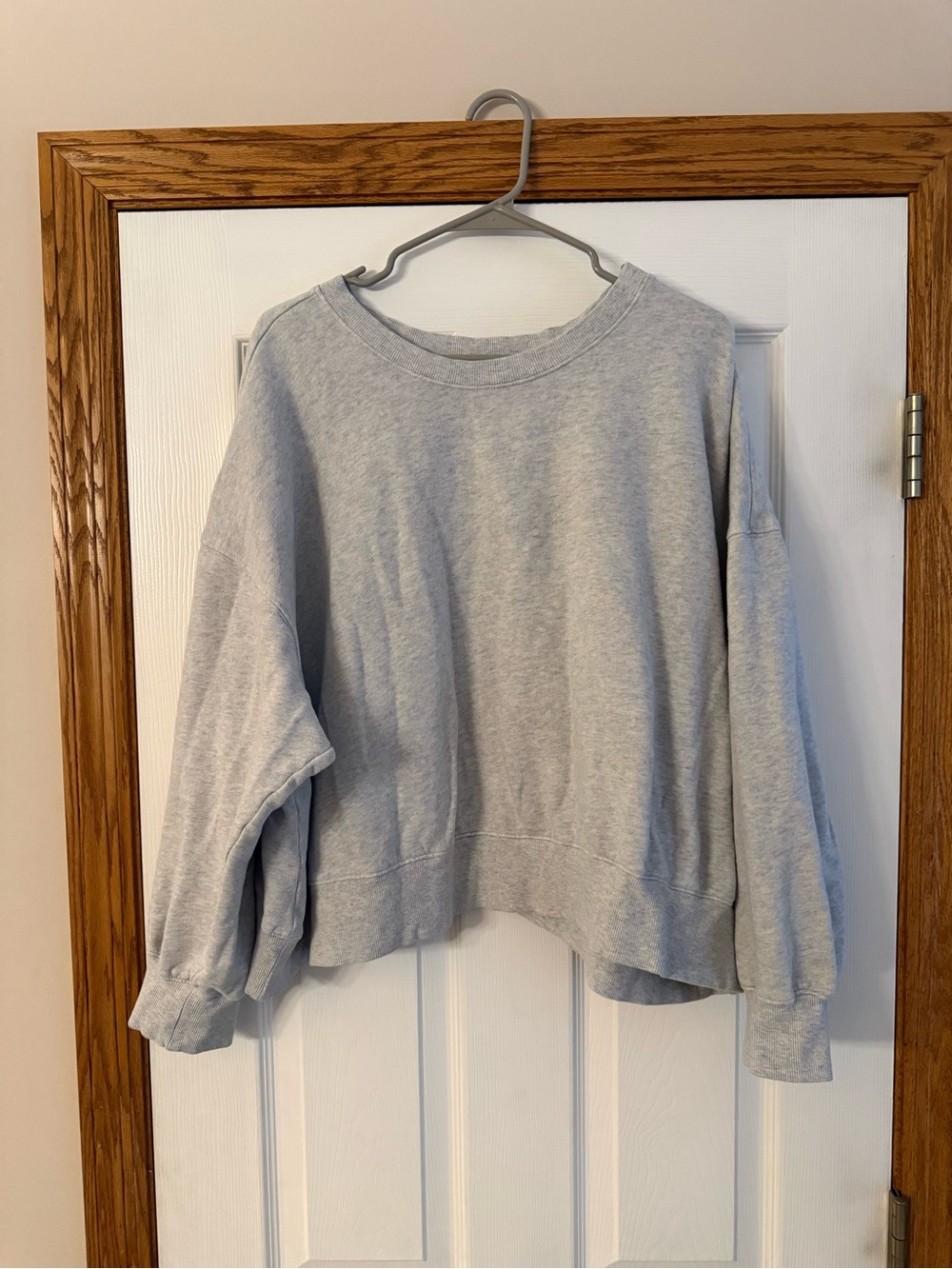 Old Navy Light Gray Cropped Crewneck Sweatshirt